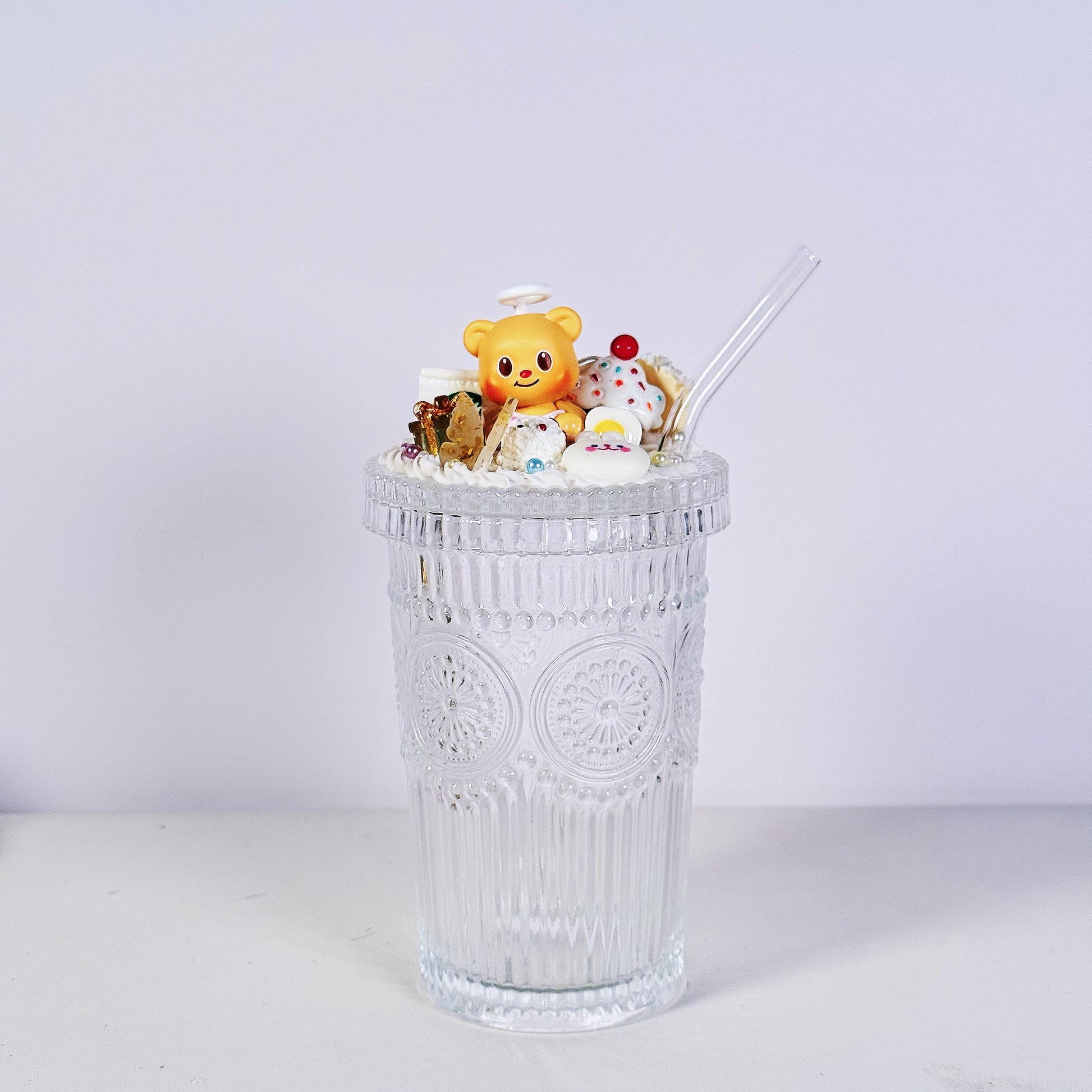 🧸 Mini clear glass – decorated with authentic Butter Bear figure