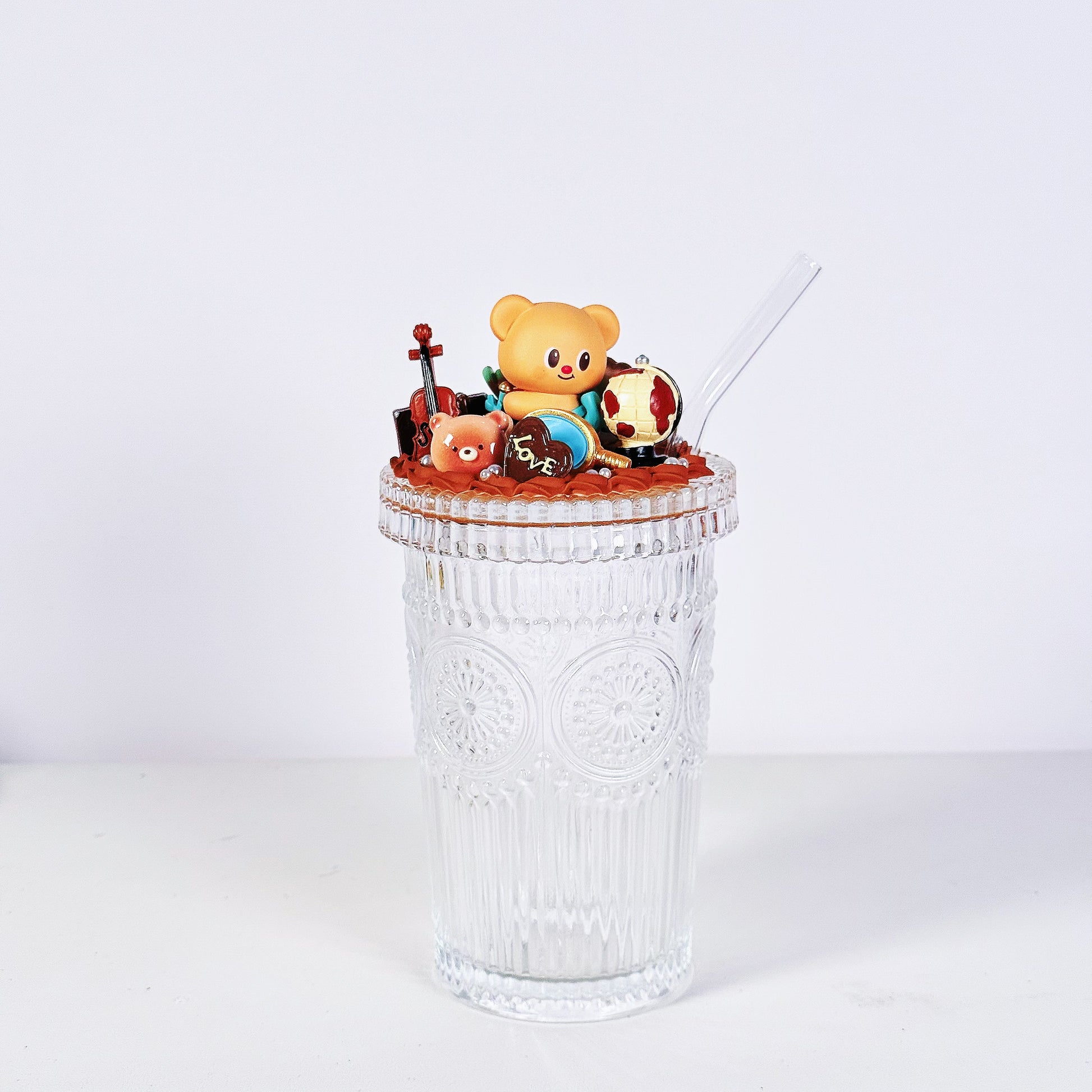 🧸 Mini clear glass – decorated with authentic Butter Bear figure
