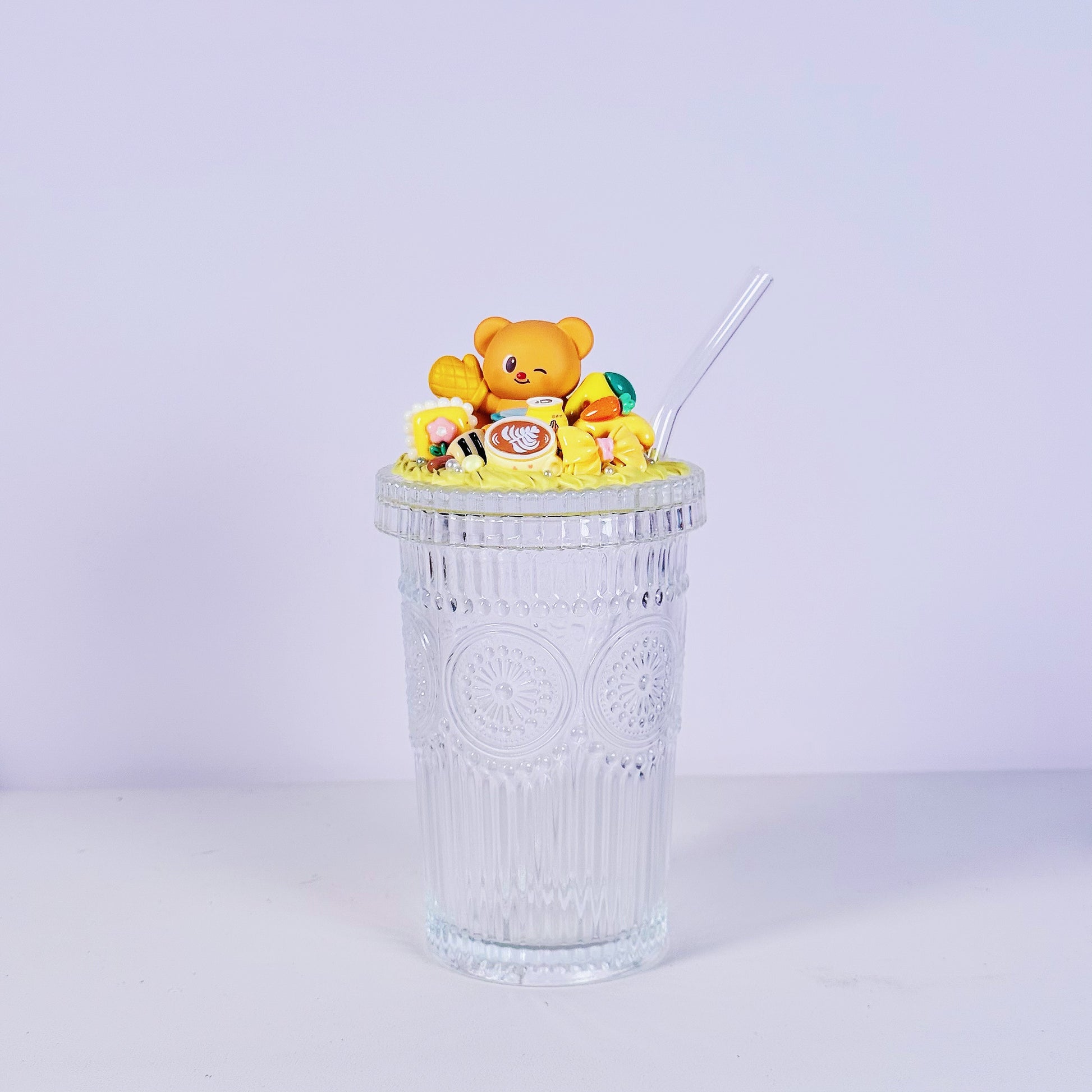 🧸 Mini clear glass – decorated with authentic Butter Bear figure