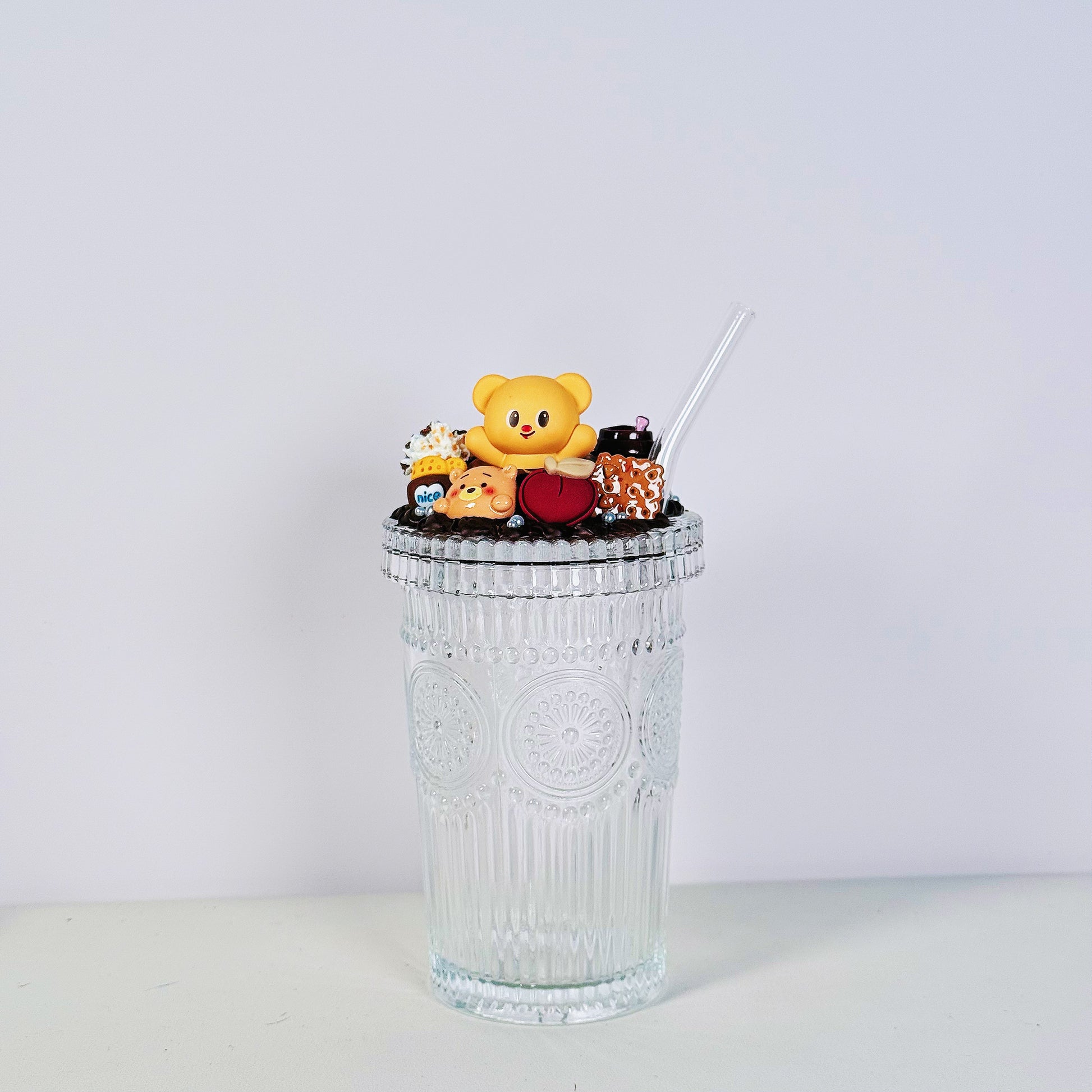 🧸 Mini clear glass – decorated with authentic Butter Bear figure