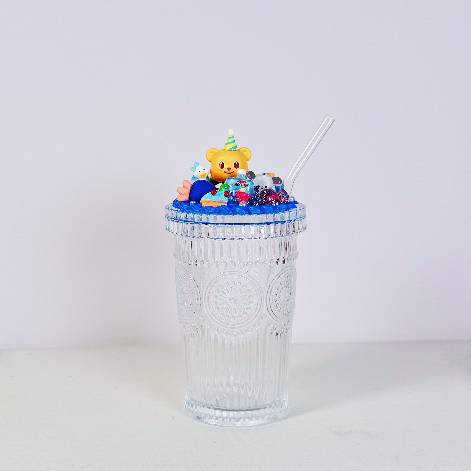🧸 Mini clear glass – decorated with authentic Butter Bear figure