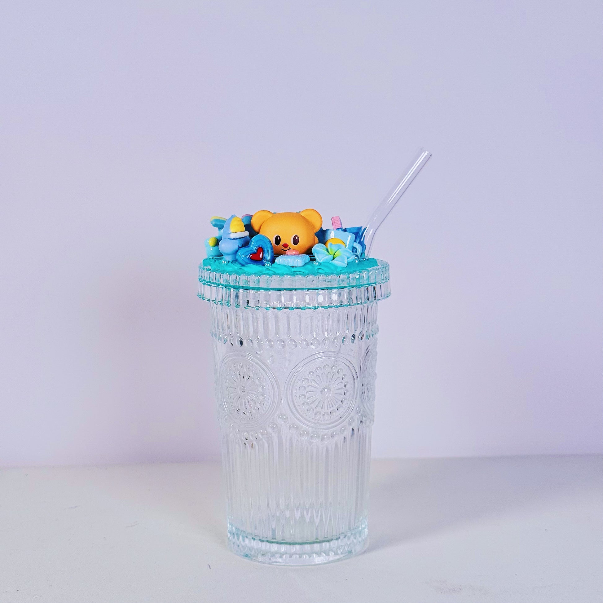 🧸 Mini clear glass – decorated with authentic Butter Bear figure