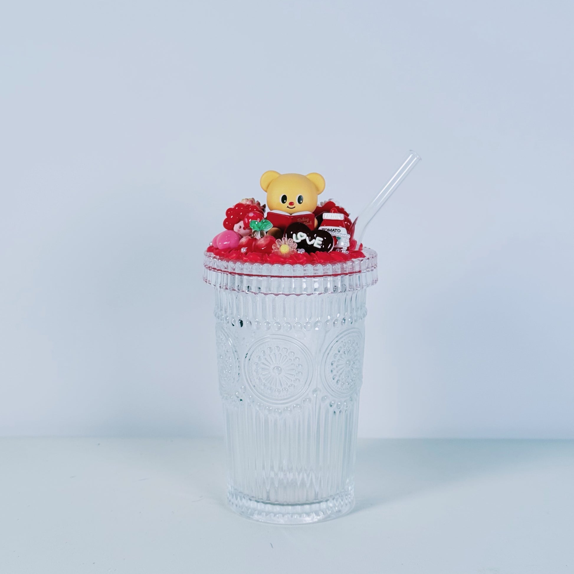🧸 Mini clear glass – decorated with authentic Butter Bear figure
