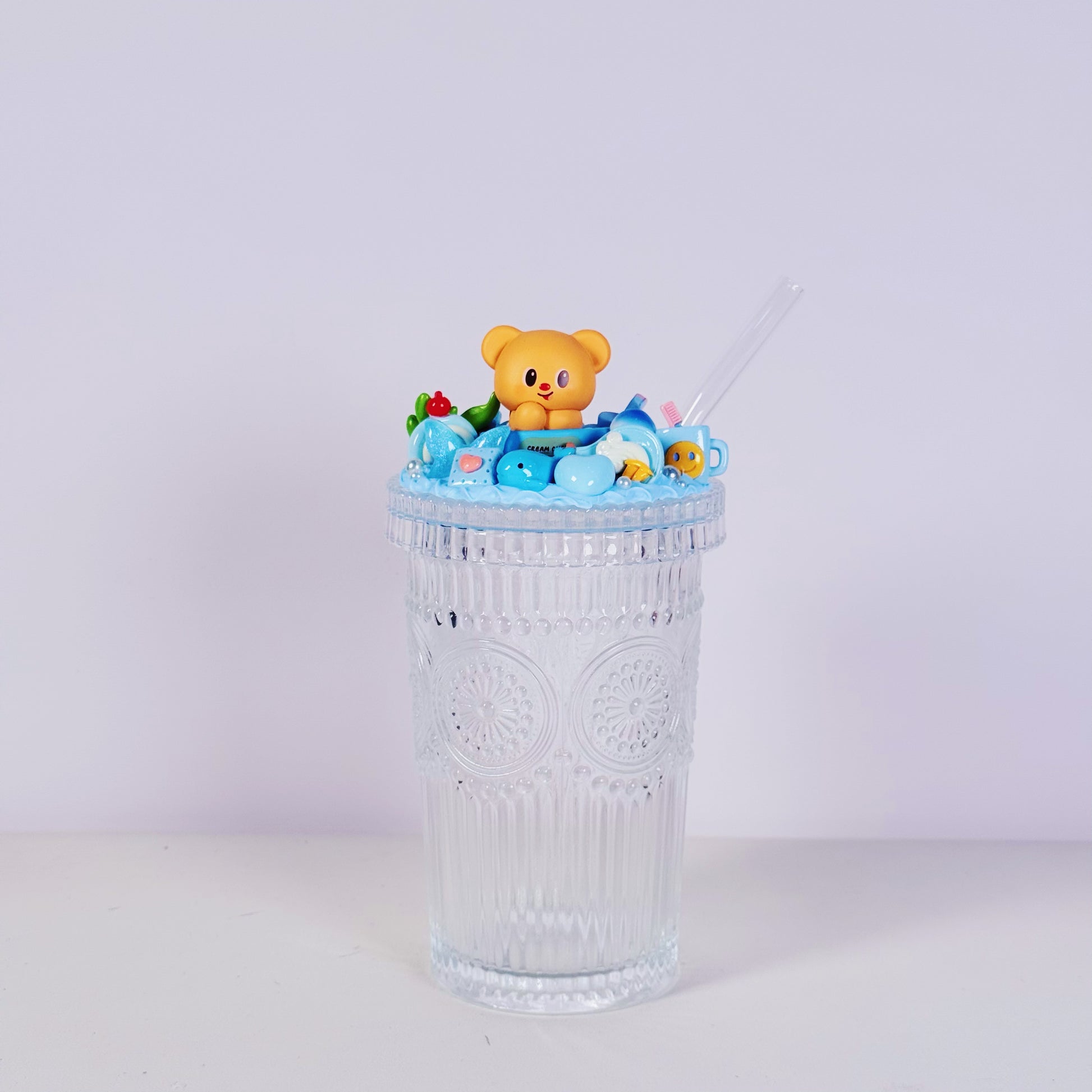 🧸 Mini clear glass – decorated with authentic Butter Bear figure